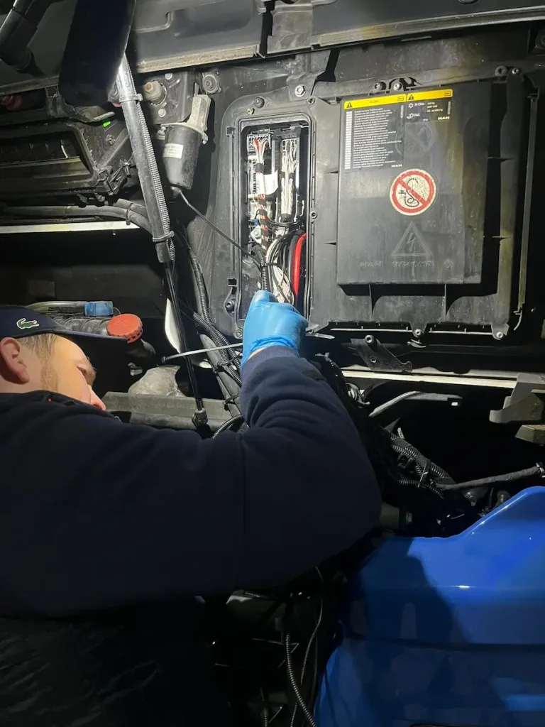 fleet tracker installation acs installs midlands